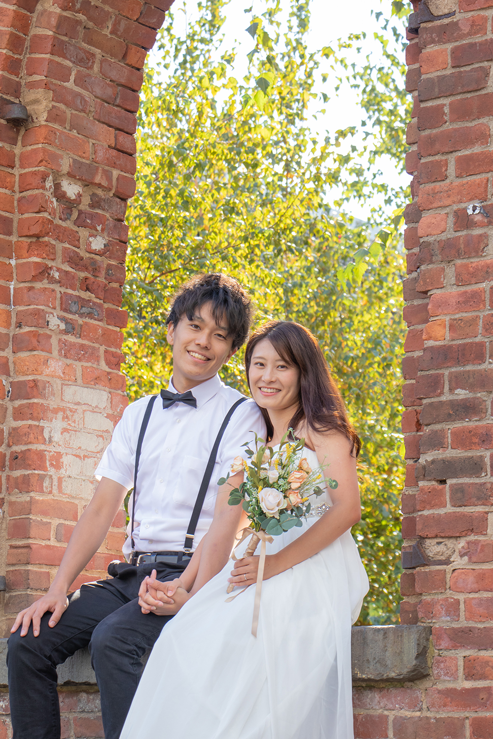 ダンボ地区の赤煉瓦でウェディングフォト